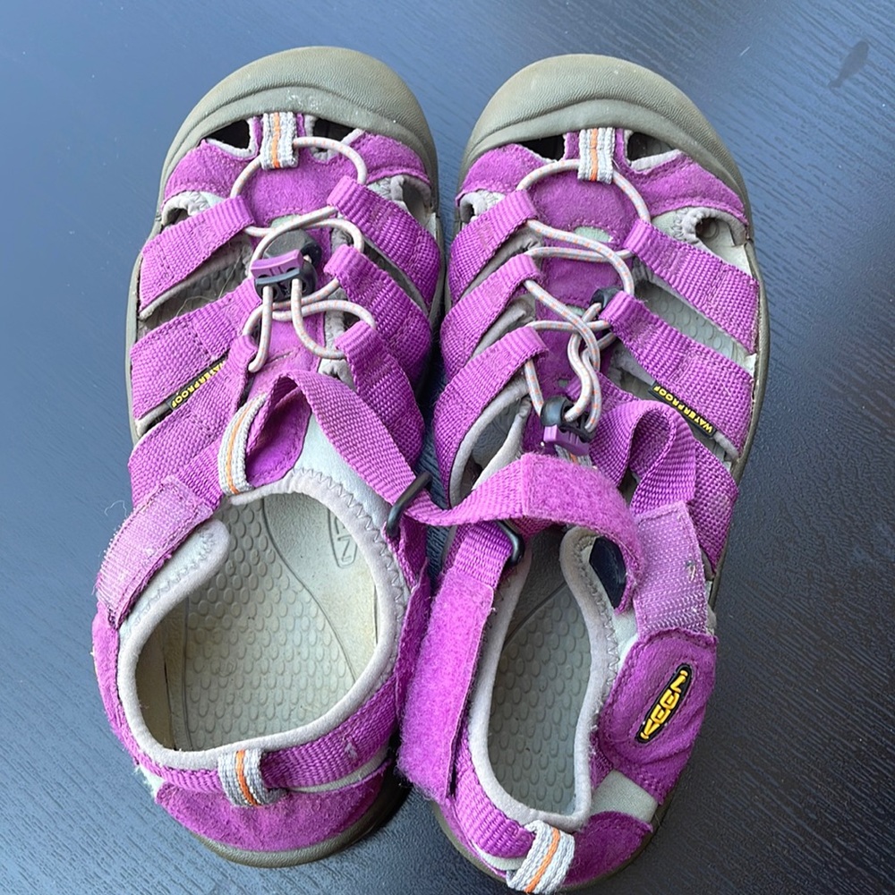 Keen shoes.